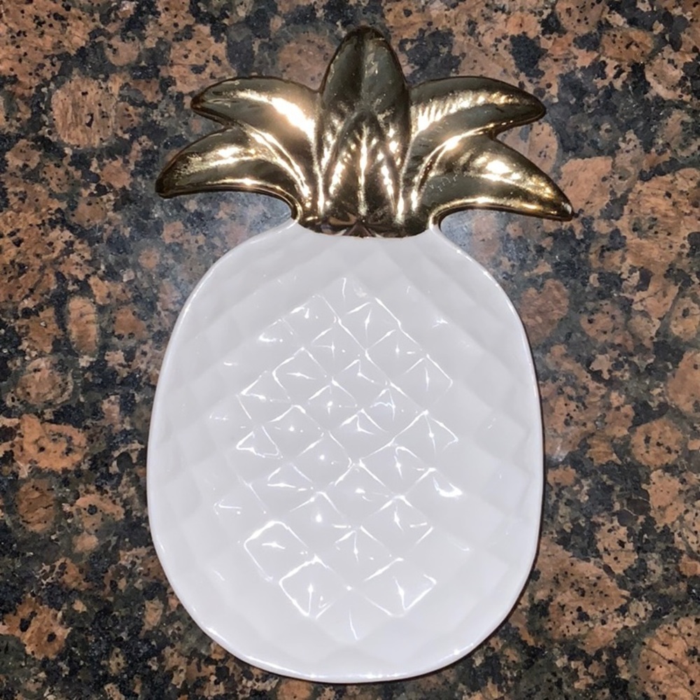 Pineapple jewelry holder or other decorative ideas.